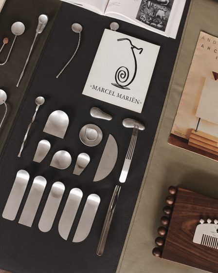 Display / Displayed, the book selection