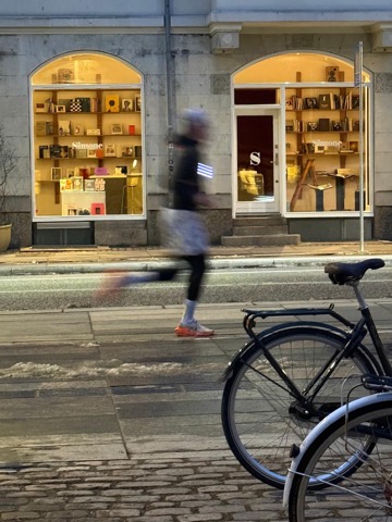 Vester Voldgade 106, the shop front